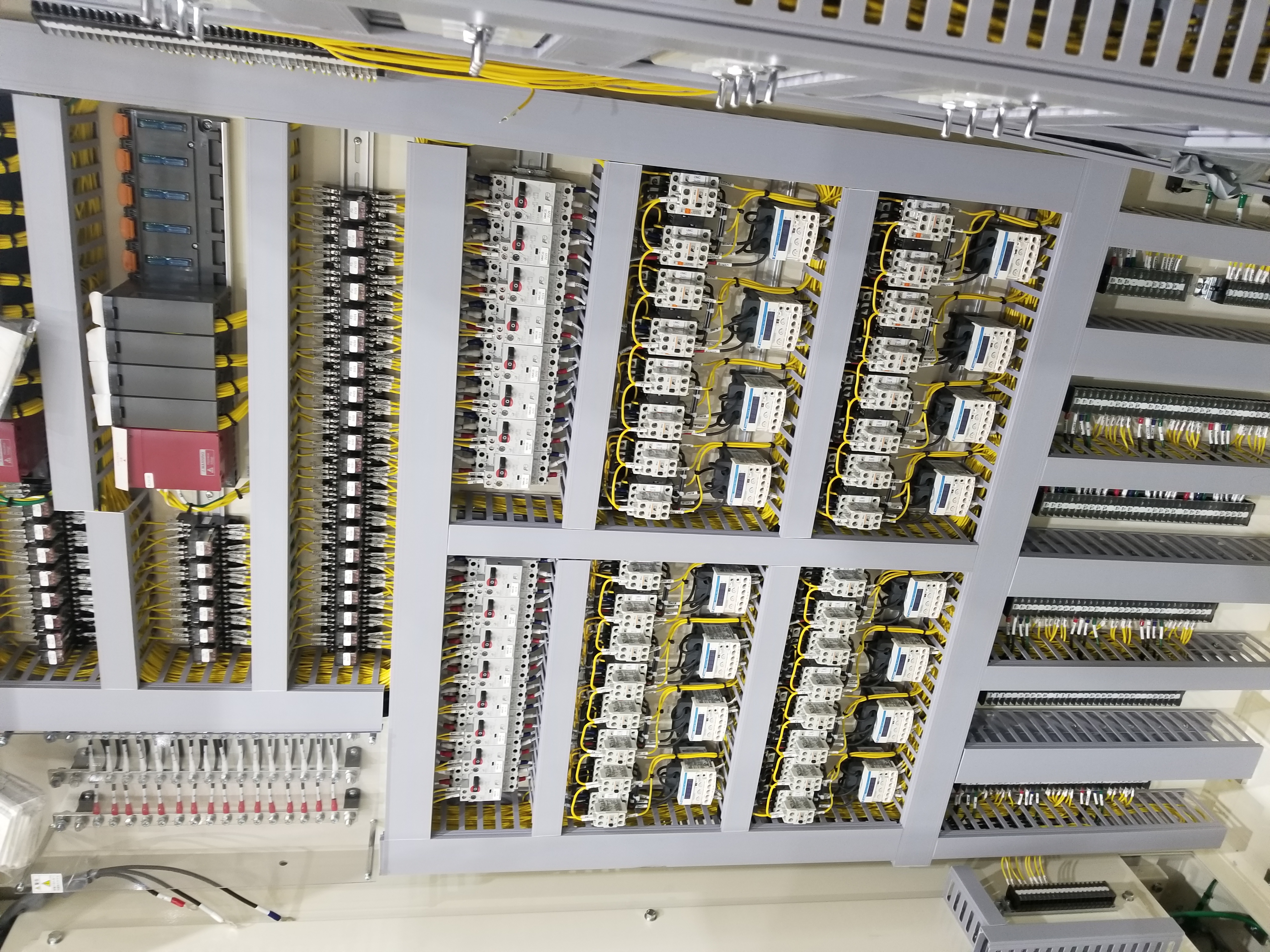 制御盤配線詳細 - AUET株式会社の実績